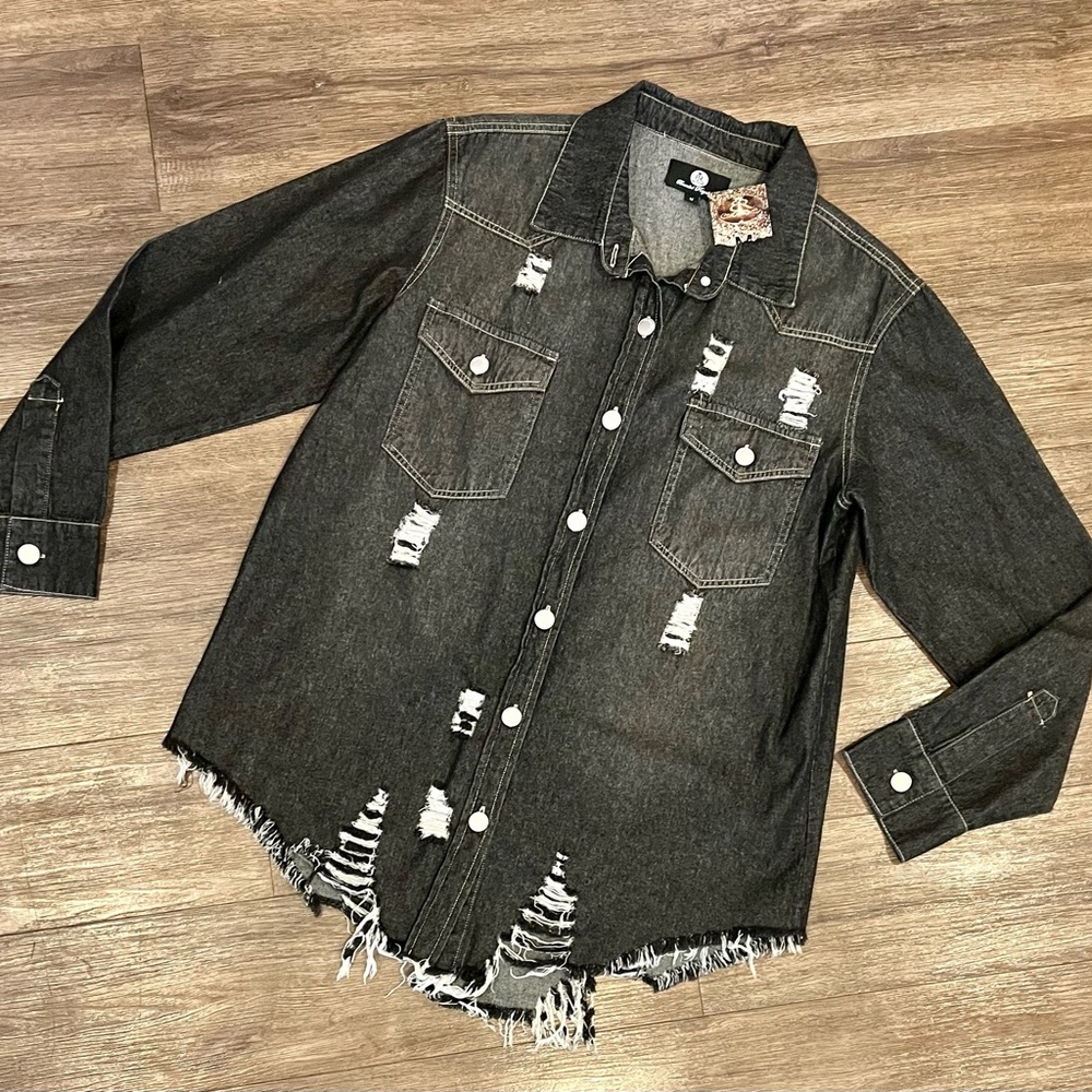 NWT Branded Royalty “Destroyed Denim”  Shacket shirt jacket size M distress…